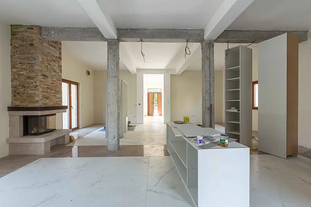 A luxurious three-story villa on the first sea line in  Kotor — photo 36